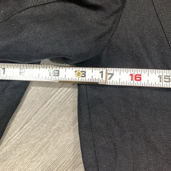 Talbots Irish Linen All Black Lined Two Button Blazer.    Size 6 - Picture 11 of 11